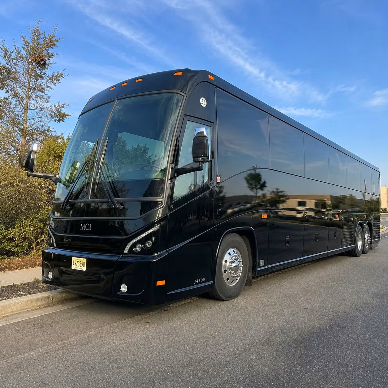 charter bus rentals for warwick groups traveling to college campuses and academic events
