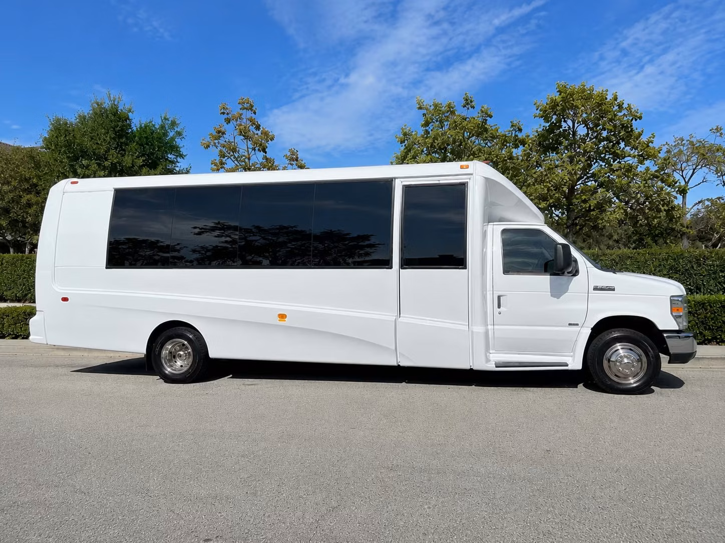 minibus rentals for youth group and ministry events around warwick
