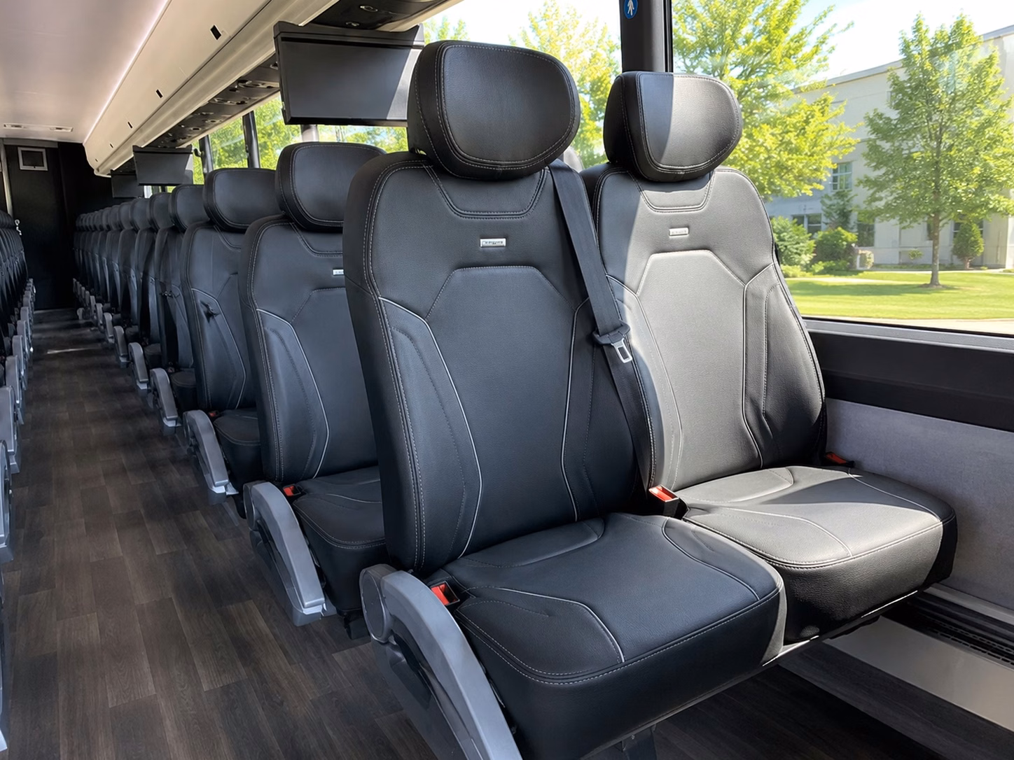 shuttle your wedding guests between warwick hotels and ceremony venues without the stress