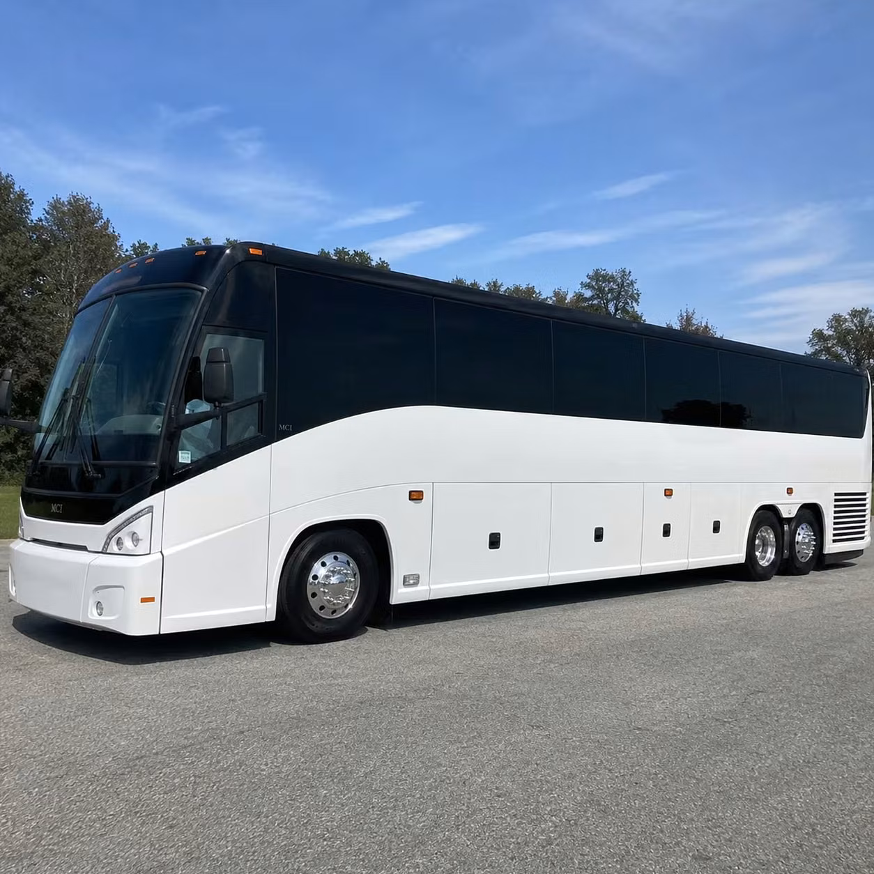 why a private bus beats rideshare for warwick airport runs
